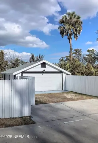 $2,000 | 8543 Fort Caroline Road, Jacksonville, FL 32277