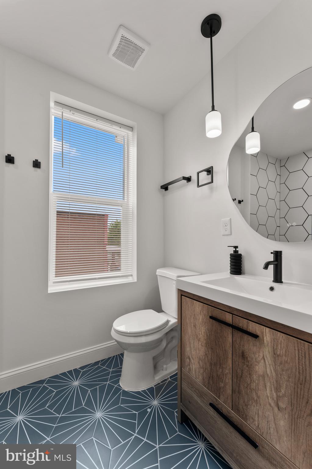 3121 McElderry Street Baltimore, MD 21205 - Photo 21 of 25 Bathroom