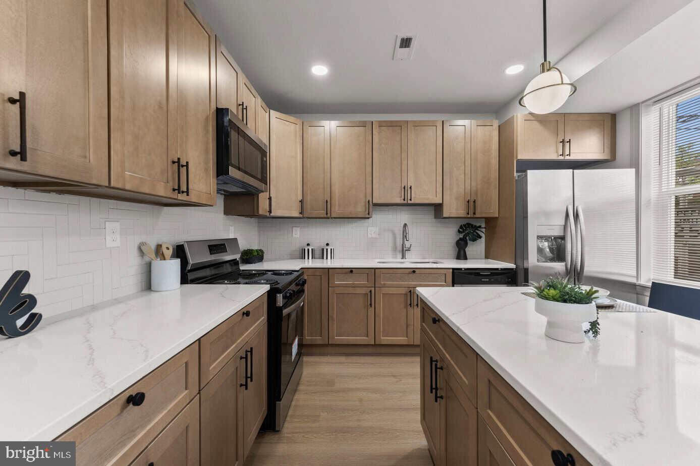 3121 McElderry Street Baltimore, MD 21205 - Photo 10 of 25 Kitchen