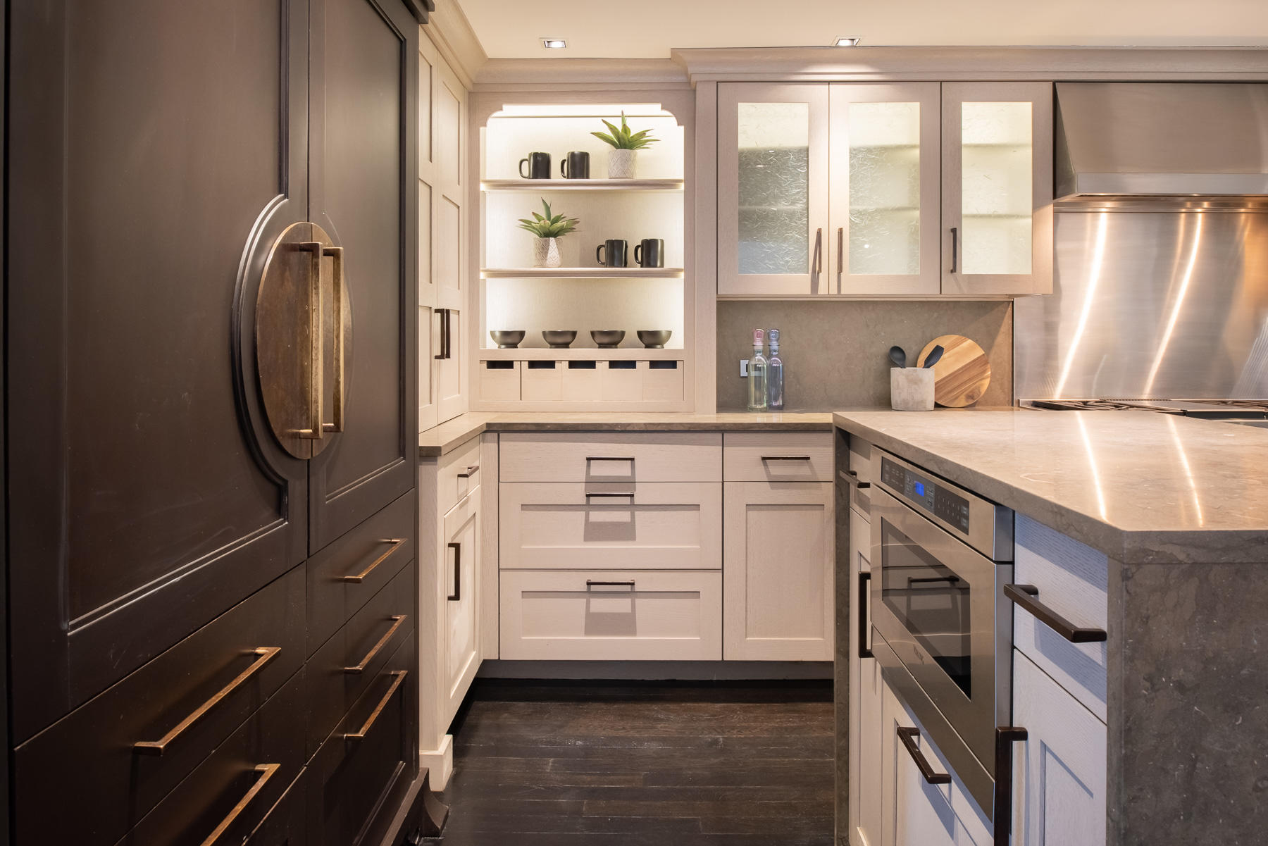 20 St Nicholas Road Darien, CT 06820 - Photo 9 of 38 a kitchen with stainless steel appliances a refrigerator and a stove