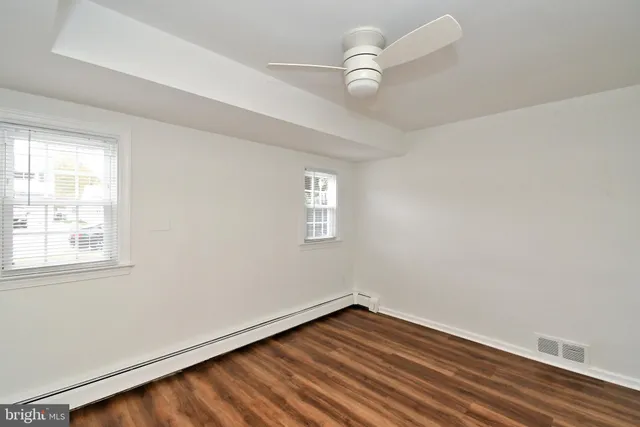 a view of a garage room