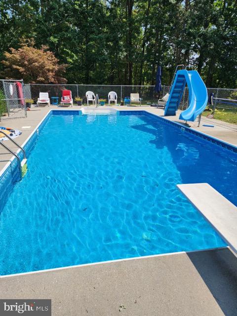 17214 Oak Ridge Lane Ruther Glen, VA 22546 - Photo 5 of 51 Gallery Image 5