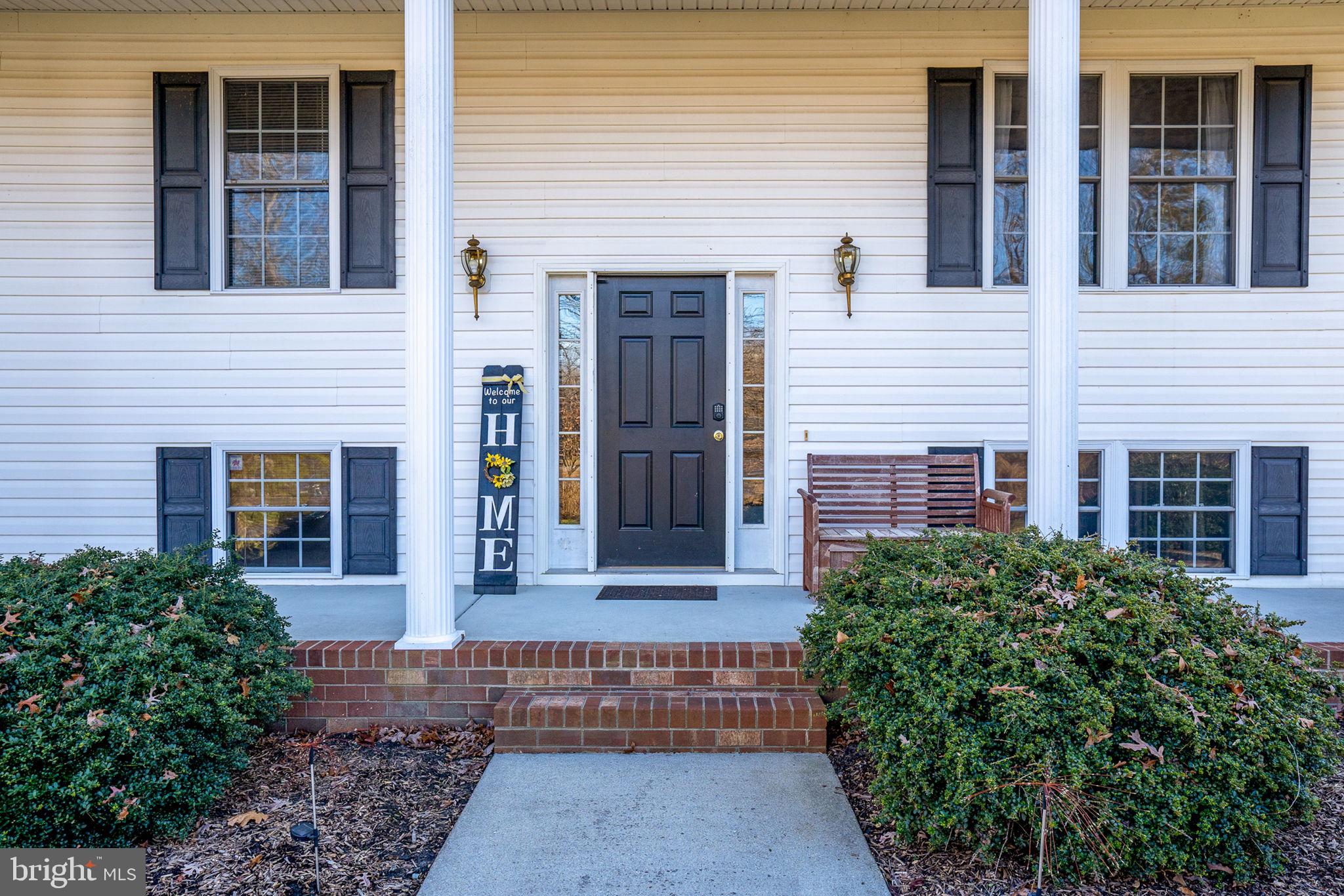 17214 Oak Ridge Lane Ruther Glen, VA 22546 - Photo 9 of 51 Gallery Image 9