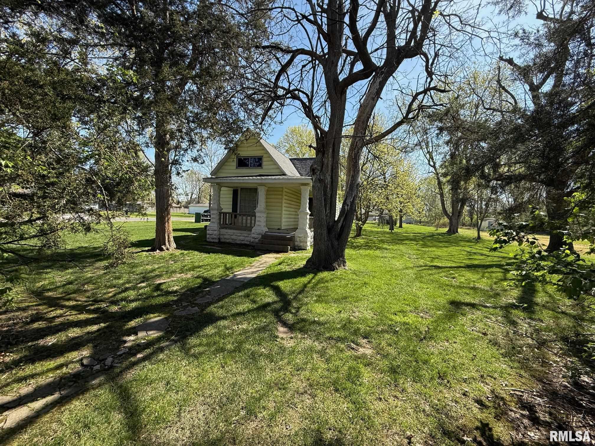 101 Marilyn Avenue Centralia, IL 62801 - Photo 2 of 6