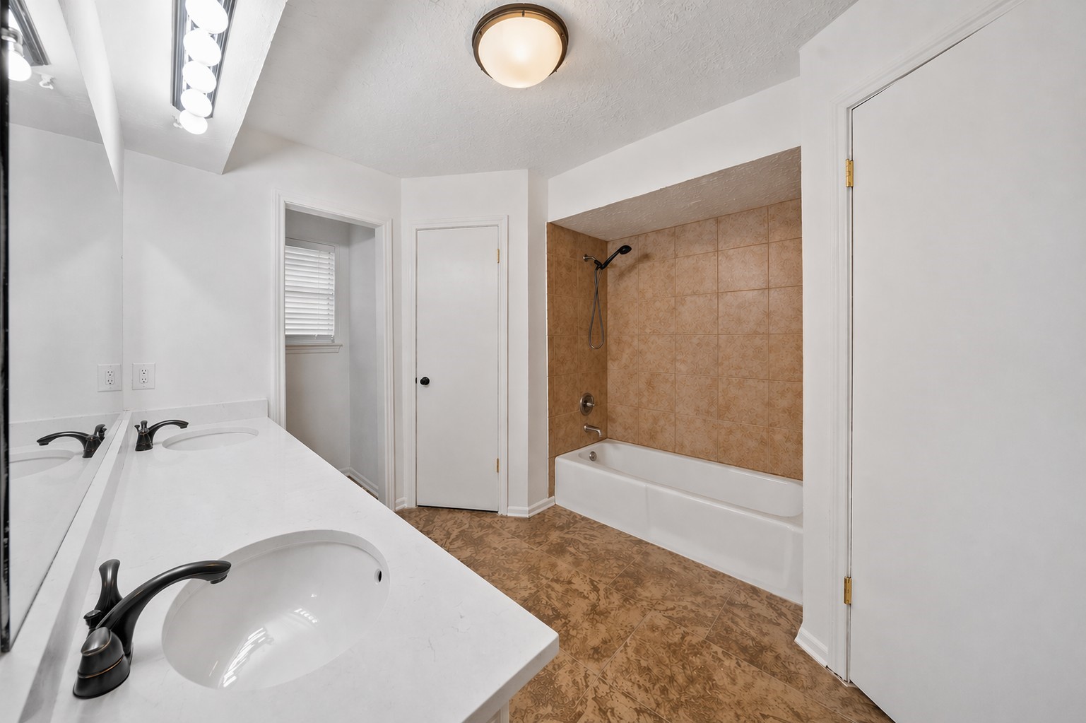 8 Flint Street Conroe, TX 77301 - Photo 13 of 21