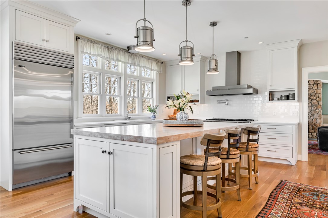 12 Donross Drive Westerly, RI 02891 - Photo 8 of 50