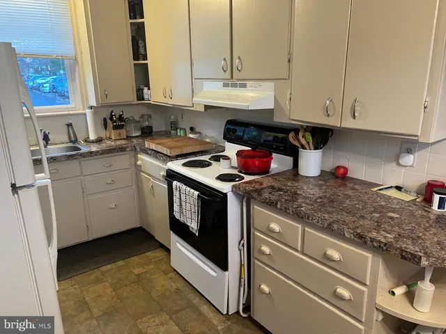 $2,100 | 37 North Clinton Street, Unit A, Doylestown, PA 18901