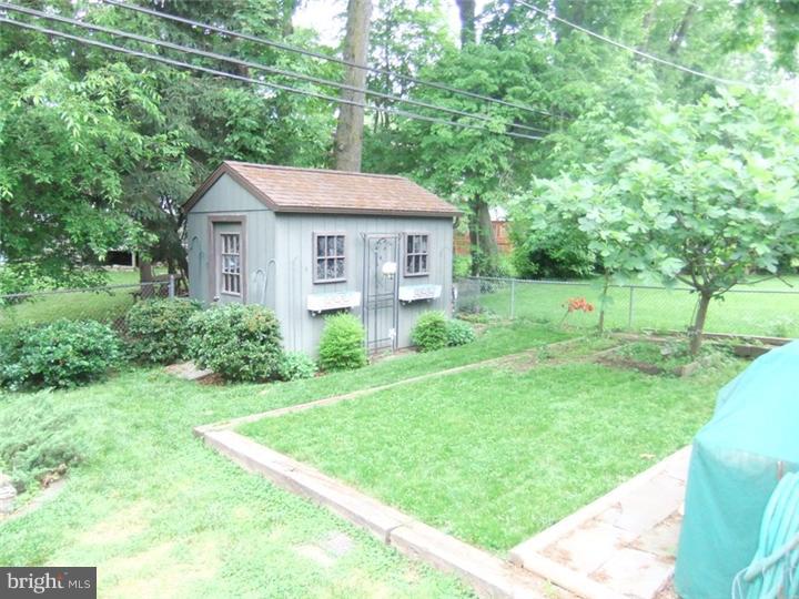 166-170 Rambling Way Springfield, PA 19064 - Photo 17 of 22