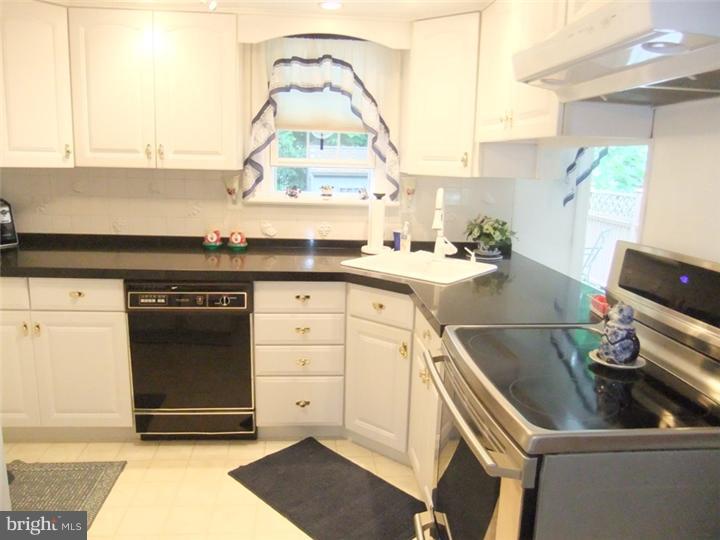 166-170 Rambling Way Springfield, PA 19064 - Photo 7 of 22