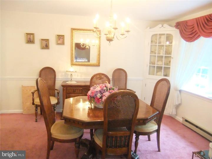 166-170 Rambling Way Springfield, PA 19064 - Photo 8 of 22