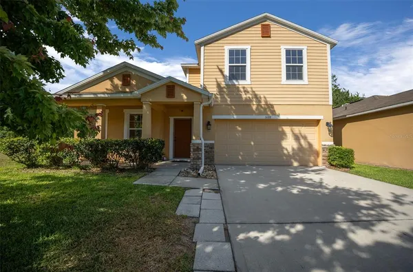 $425,000 | 5128 Grassy Knoll Drive, Tavares, FL 32778