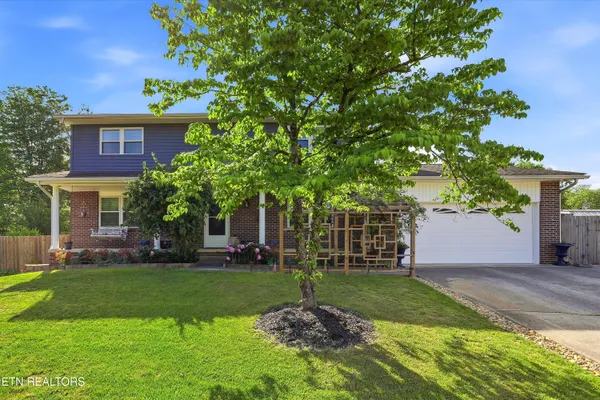 $450,000 | 1514 Moorgate Drive, Knoxville, TN 37922