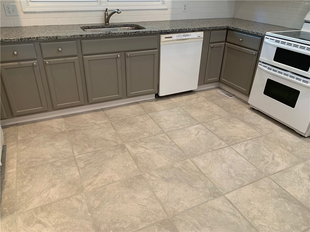 116 Wilson Road Anderson, SC 29625 - Photo 7 of 32