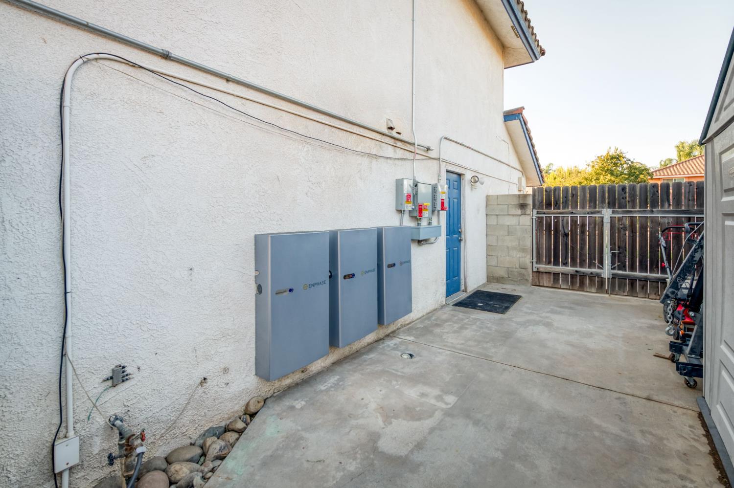 3040 Boulder Avenue Madera, CA 93637 - Photo 41 of 50 a view of a garage