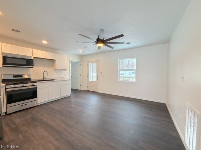 1634 Roxford Church Road Southeast Dennison, OH 44621 - Photo 4 of 30
