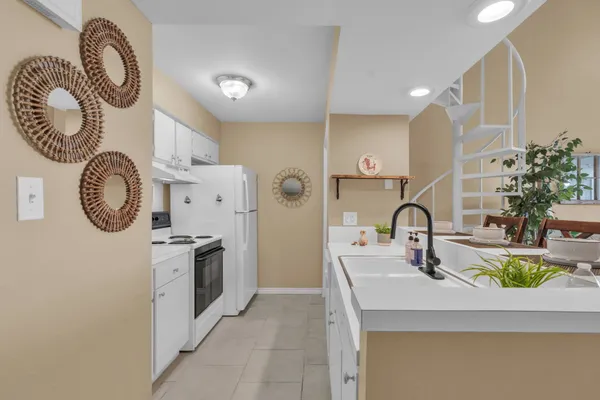 $200,000 | 12500 Melville Drive, Unit 337, Montgomery, TX 77356