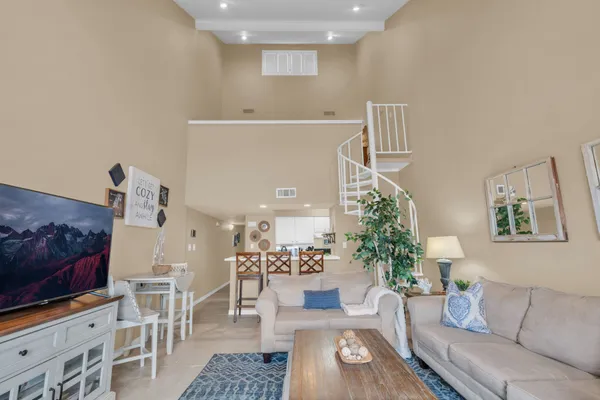 $200,000 | 12500 Melville Drive, Unit 337, Montgomery, TX 77356