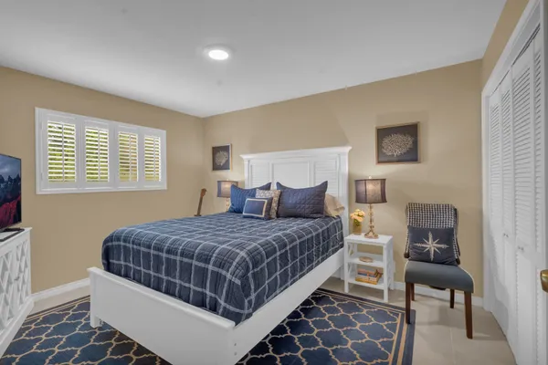 $200,000 | 12500 Melville Drive, Unit 337, Montgomery, TX 77356