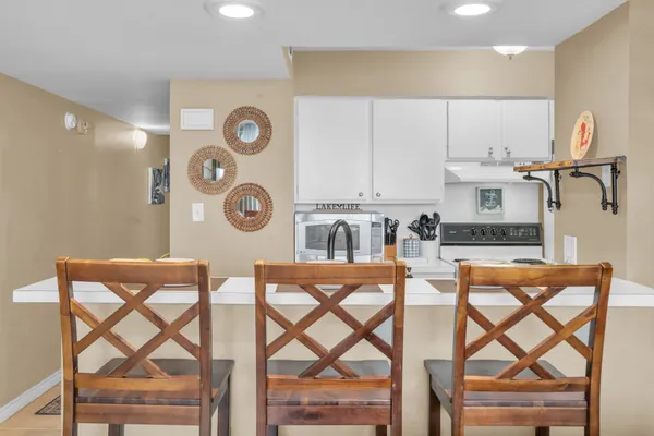 $200,000 | 12500 Melville Drive, Unit 337, Montgomery, TX 77356