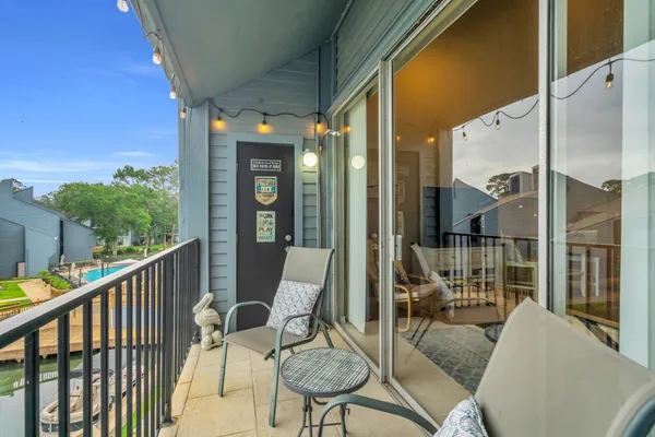 $200,000 | 12500 Melville Drive, Unit 337, Montgomery, TX 77356