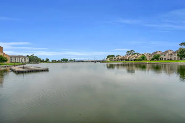 $200,000 | 12500 Melville Drive, Unit 337, Montgomery, TX 77356