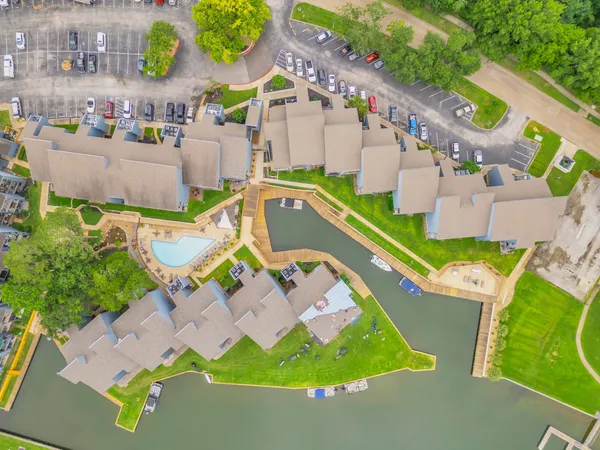 $200,000 | 12500 Melville Drive, Unit 337, Montgomery, TX 77356