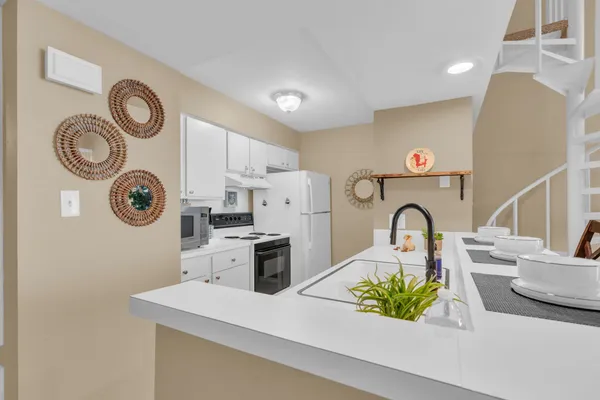 $200,000 | 12500 Melville Drive, Unit 337, Montgomery, TX 77356