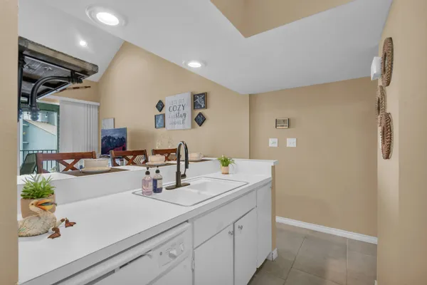 $200,000 | 12500 Melville Drive, Unit 337, Montgomery, TX 77356