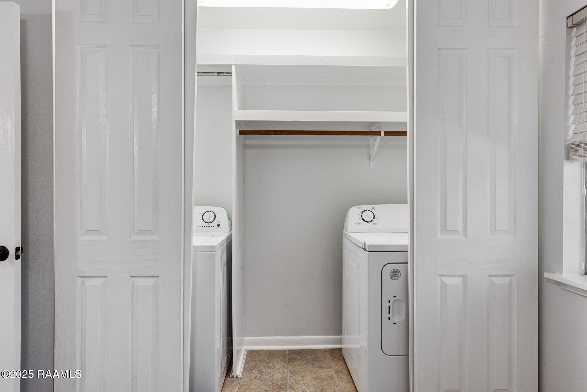 220 Doucet Road, Unit 203A Lafayette, LA 70503 - Photo 14 of 17 15-web-or-mls-220 Doucet Rd 223A-15