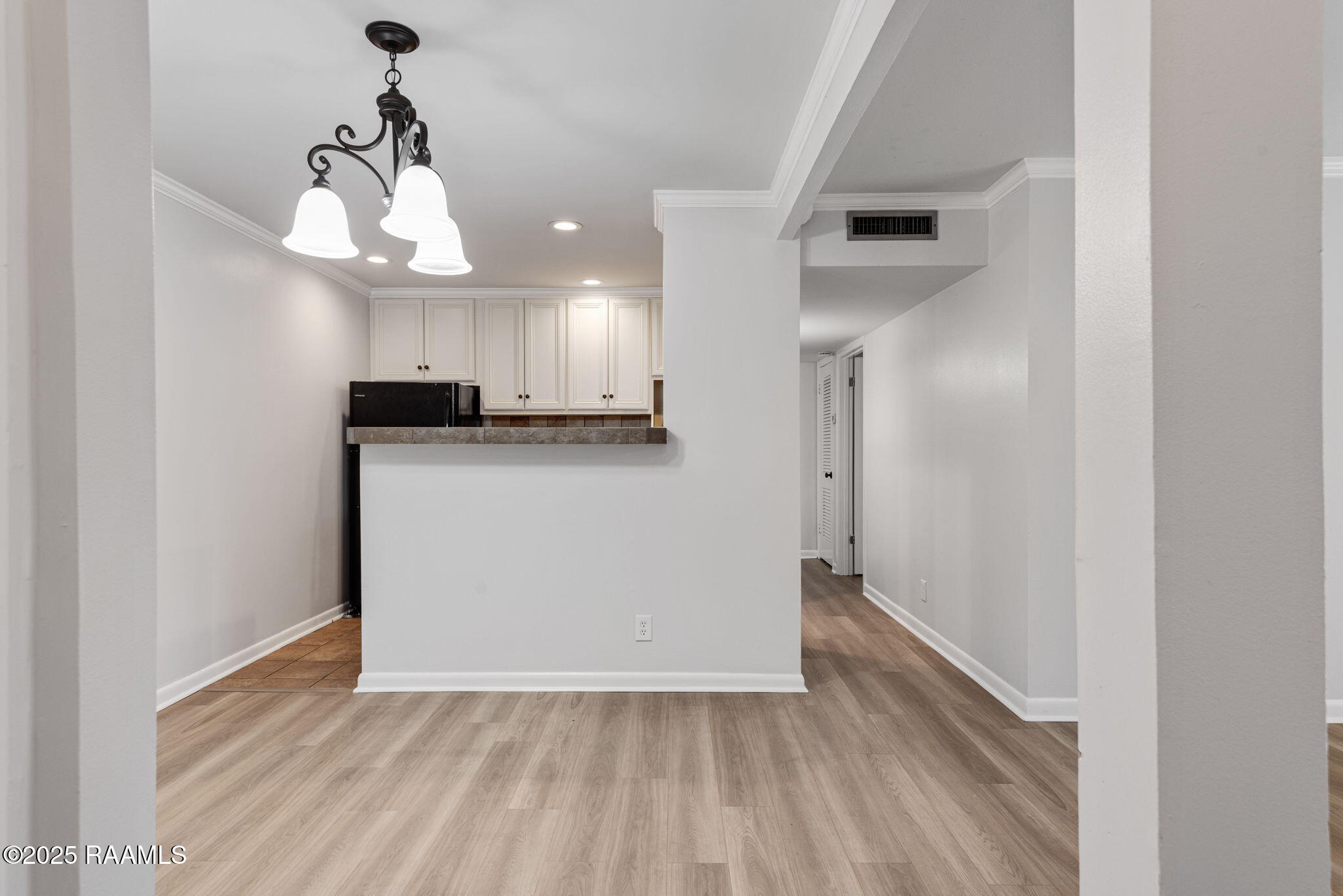 220 Doucet Road, Unit 203A Lafayette, LA 70503 - Photo 3 of 17 4-web-or-mls-220 Doucet Rd 223A-4