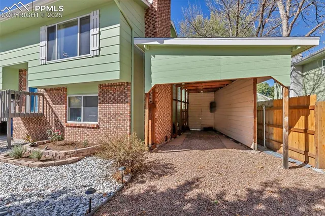 $490,000 | 6812 Snowbird Terrace, Colorado Springs, CO 80918