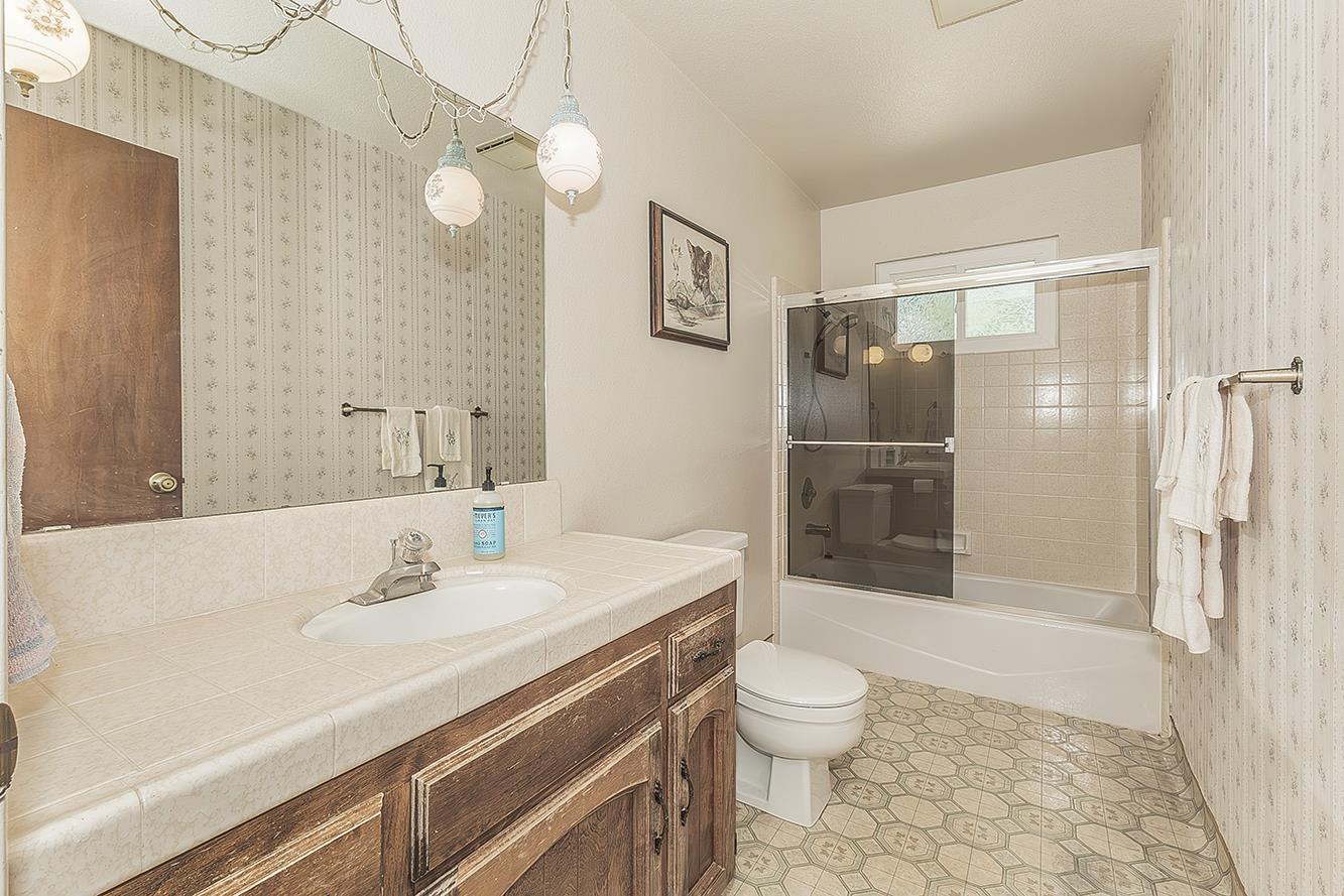 22085 Watts Valley Road Sanger, CA 93657 - Photo 24 of 98