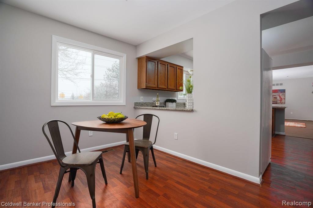 916 Dickson Lane Rochester Hills, MI 48307 - Photo 12 of 30