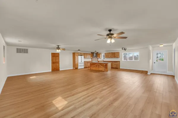 $450,000 | 23586 Highway 4, Eskridge, KS 66423
