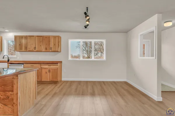 $450,000 | 23586 Highway 4, Eskridge, KS 66423