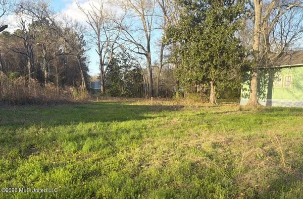 $1,000 | 535 West 4th Street, Hattiesburg, MS 39401