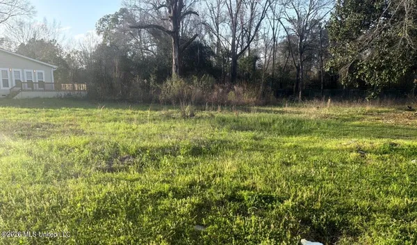 $1,000 | 535 West 4th Street, Hattiesburg, MS 39401