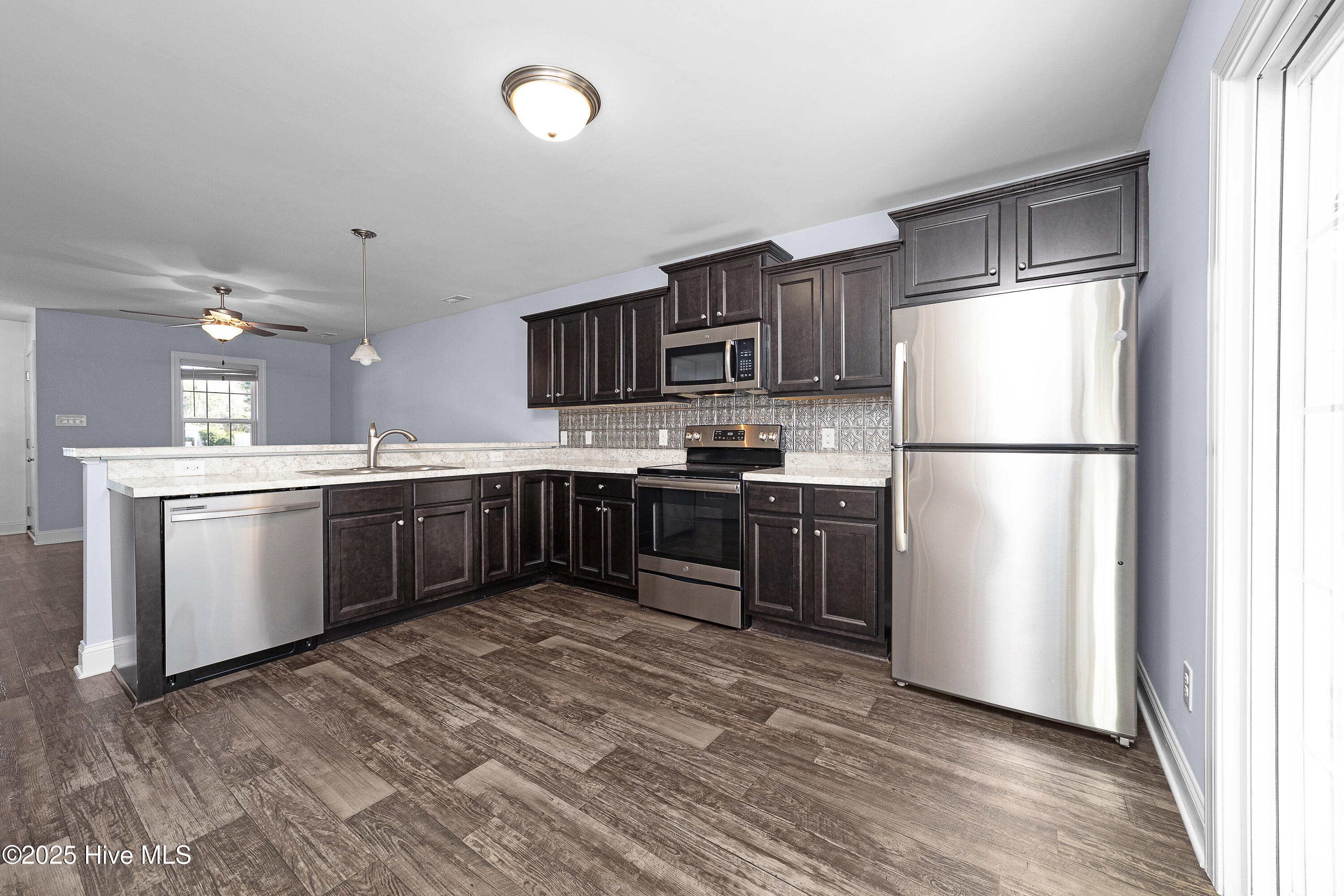 217 Grove Lane Havelock, NC 28532 - Photo 5 of 22 Kitchen