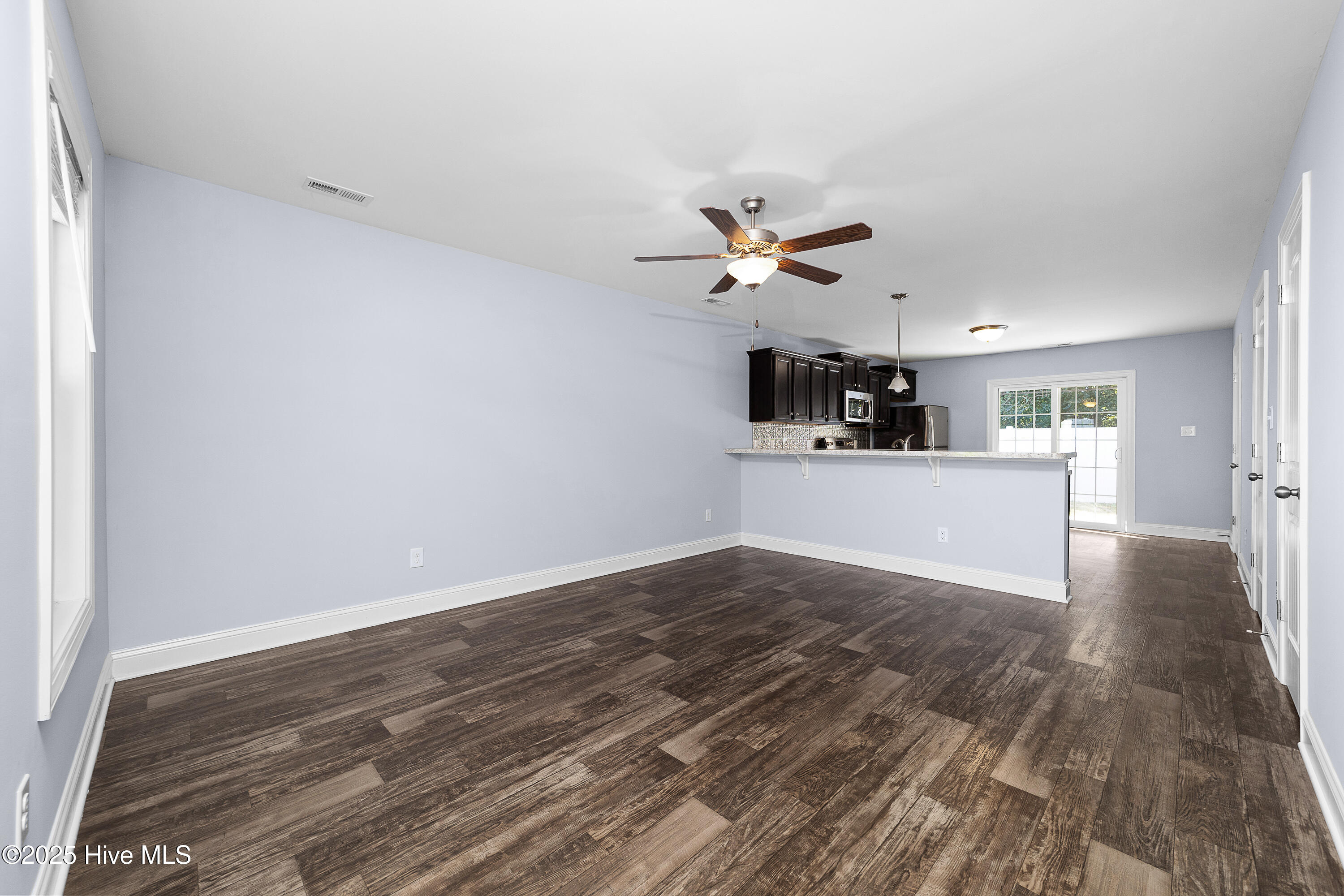 217 Grove Lane Havelock, NC 28532 - Photo 6 of 22 Living Room