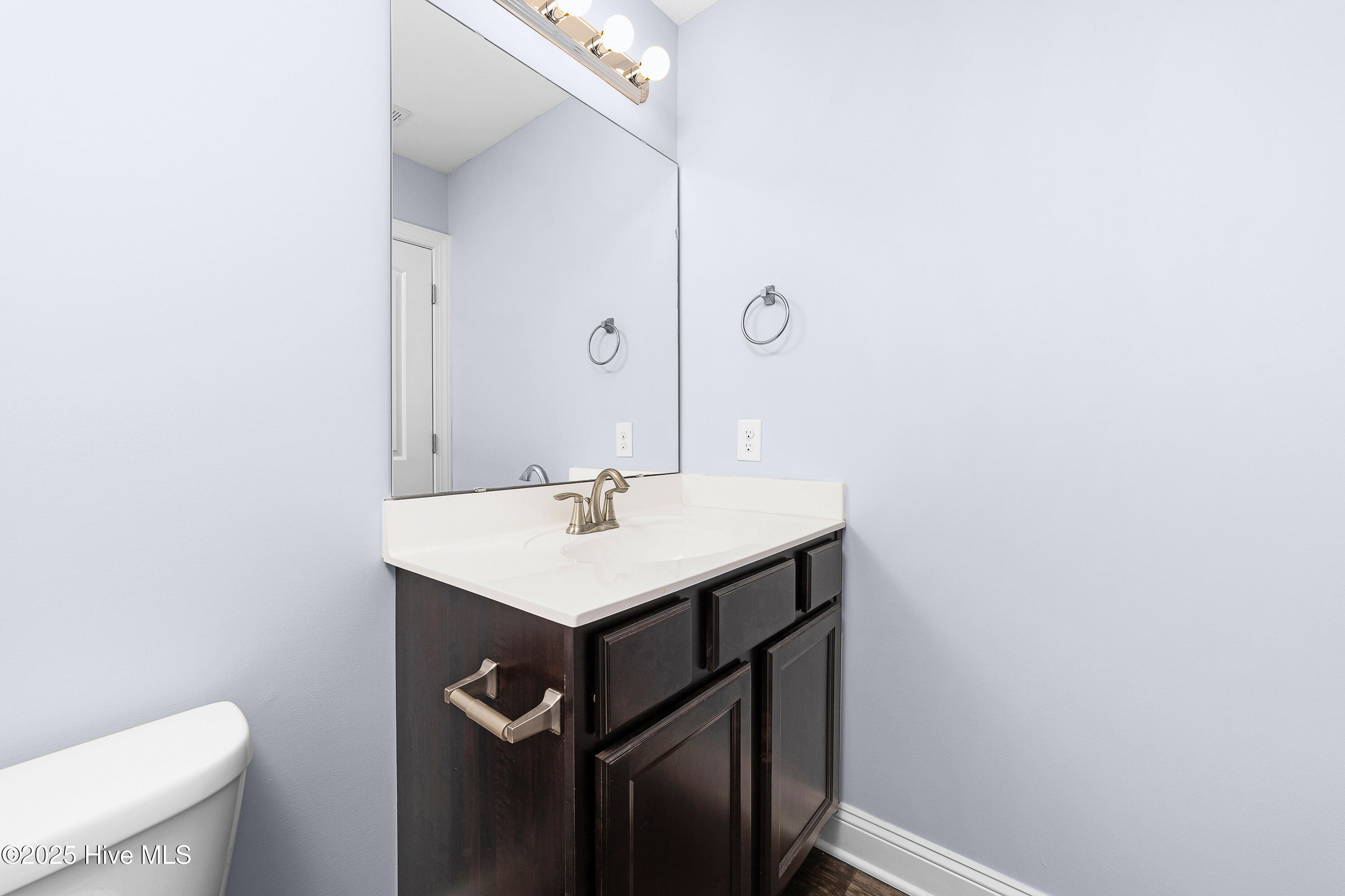 217 Grove Lane Havelock, NC 28532 - Photo 9 of 22 Second Bathroom