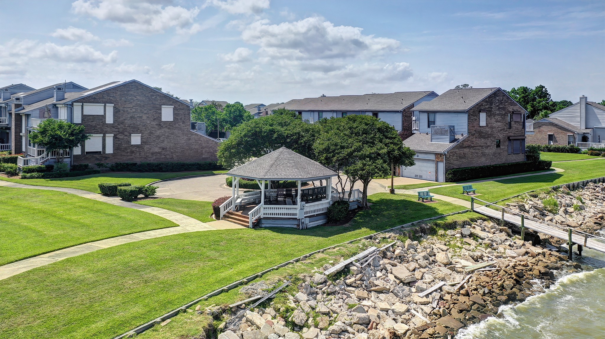 2601 South Broadway Street, Unit 29 La Porte, TX 77571 - Photo 20 of 37 a front view of a house with garden
