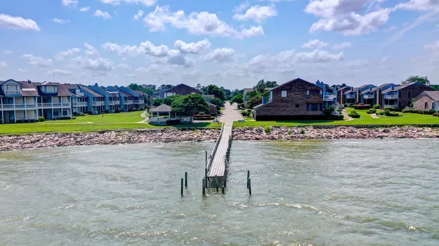 $285,000 | 2601 South Broadway Street, Unit 29, La Porte, TX 77571