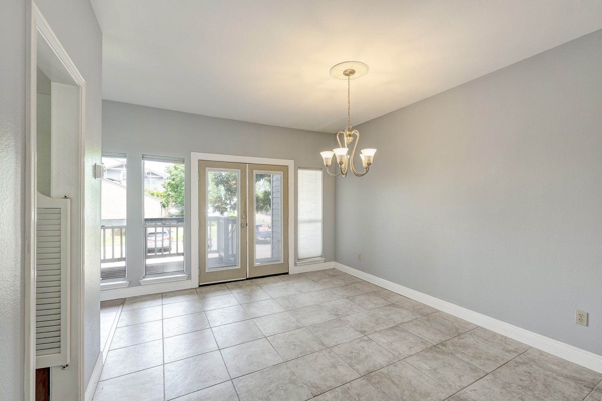 2601 South Broadway Street, Unit 29 La Porte, TX 77571 - Photo 23 of 37 Dining Room