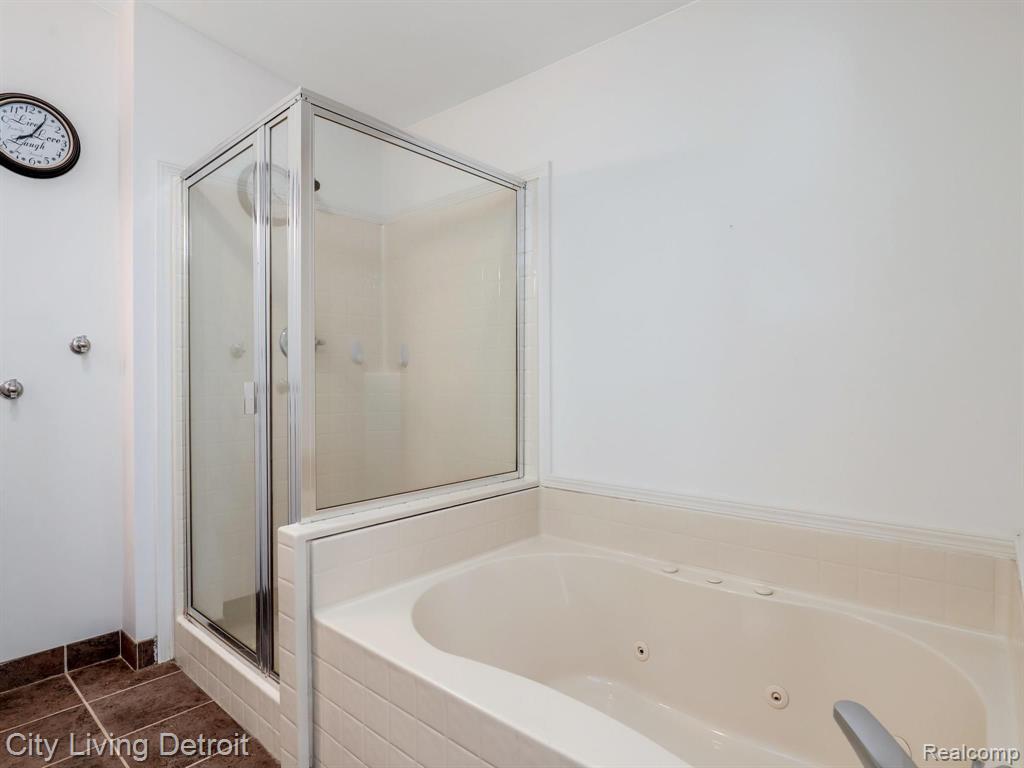 2545 John R Street Detroit, MI 48201 - Photo 20 of 37
