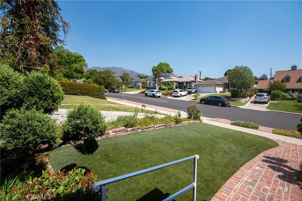 611 Delaware Road Burbank, CA 91504 - Photo 5 of 50