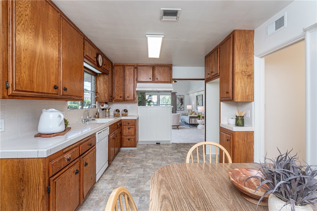 611 Delaware Road Burbank, CA 91504 - Photo 6 of 50