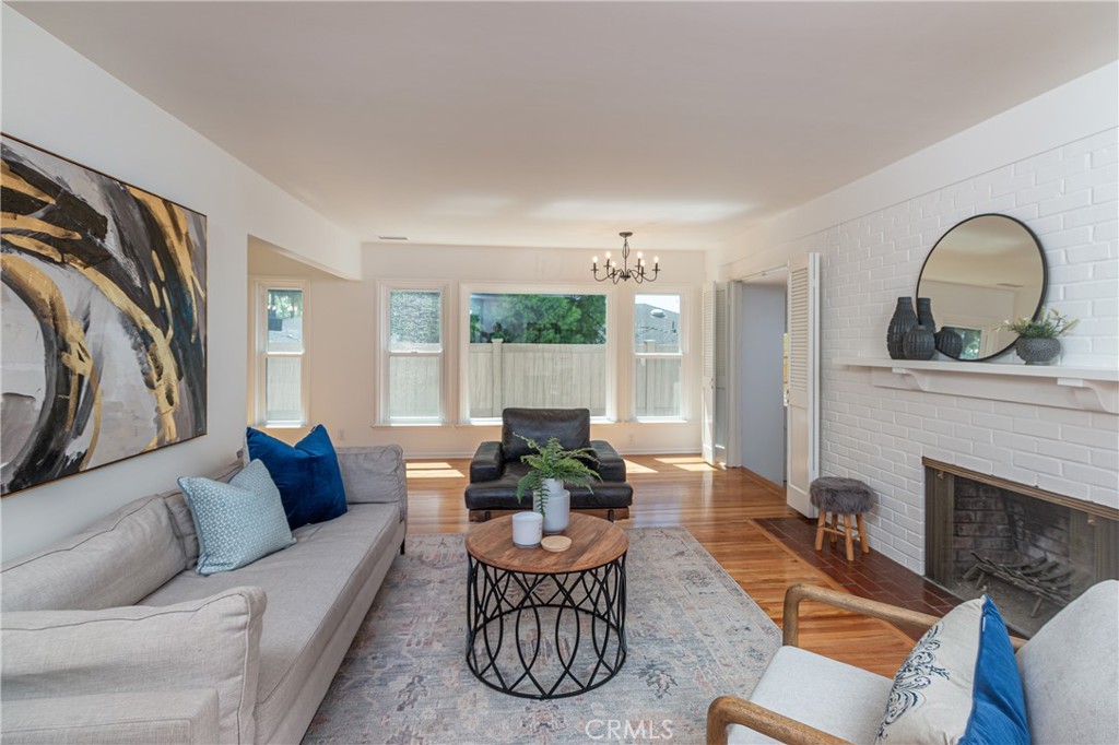 611 Delaware Road Burbank, CA 91504 - Photo 9 of 50