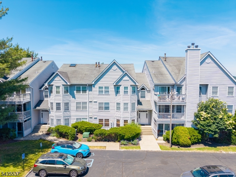 15 Boulder Run Road Paterson, NJ 07501 - Photo 1 of 29