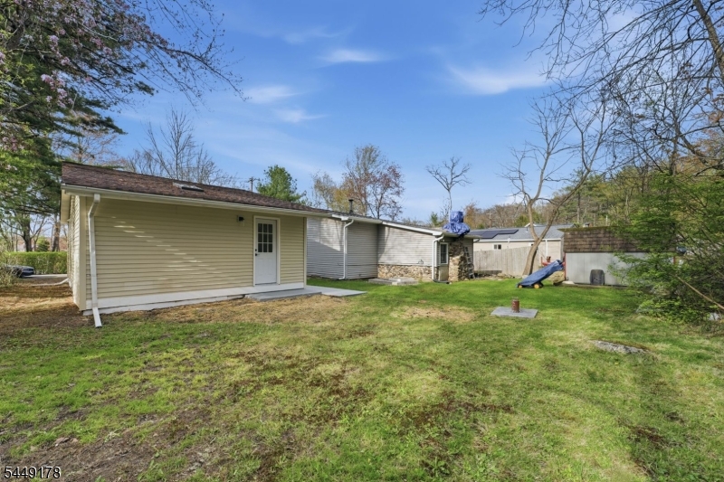 46 Wildwood Road Oak Ridge, NJ 07438 - Photo 17 of 19
