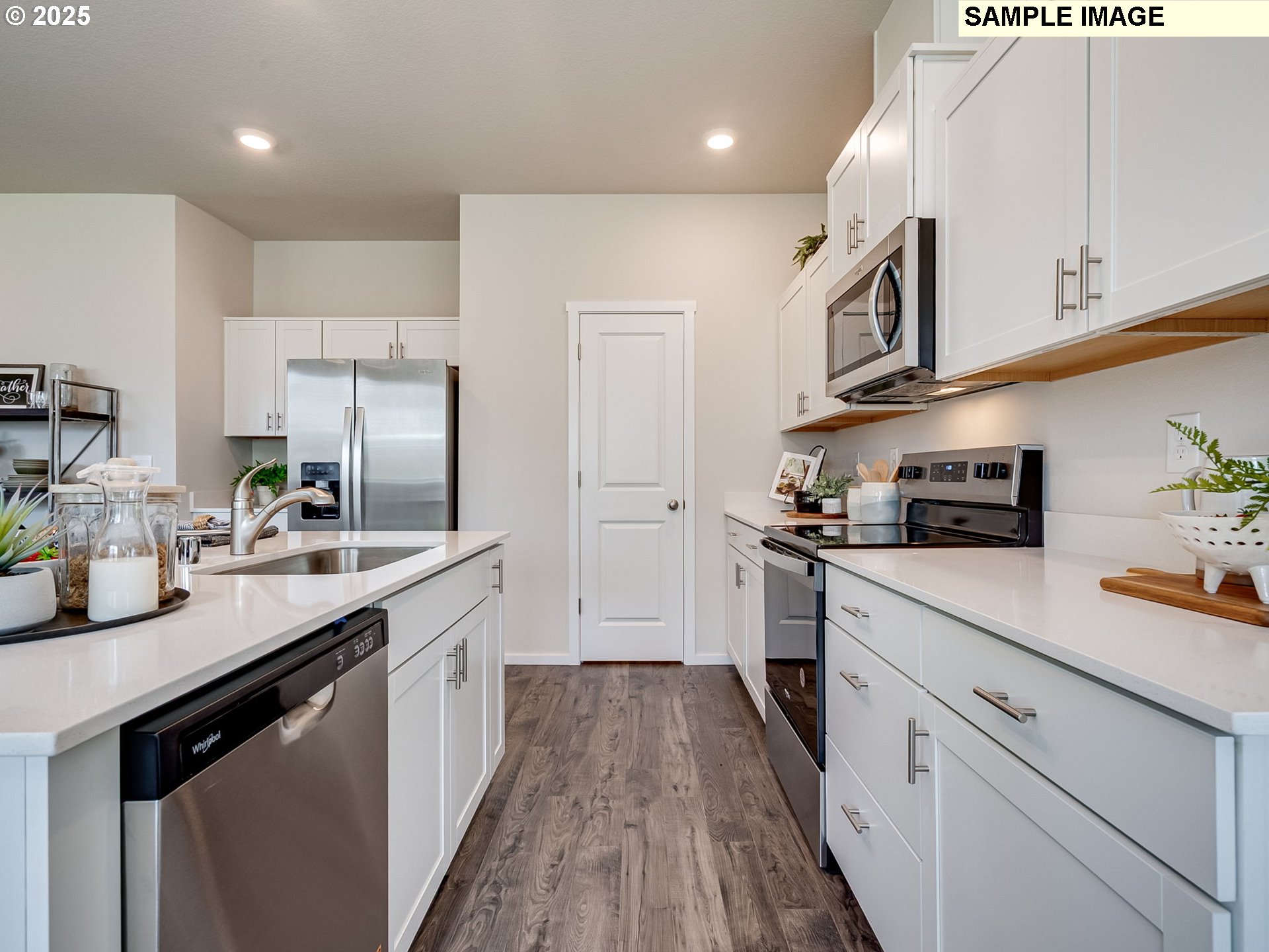 163 Northwest 30th Street Battle Ground, WA 98604 - Photo 14 of 36 Kitchen